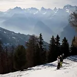 Charming With Balcony Apartment *