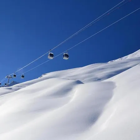 Charming With Balcony *