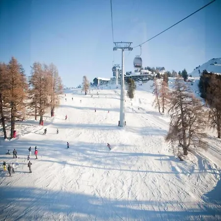 Charming With Balcony Apartment Veysonnaz